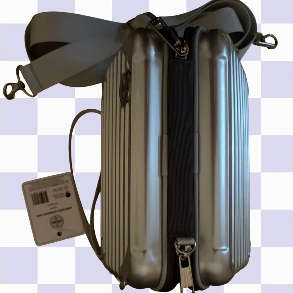 Pan Am Hard-Sided Silver Crossbody Bag - Picture 4 of 8